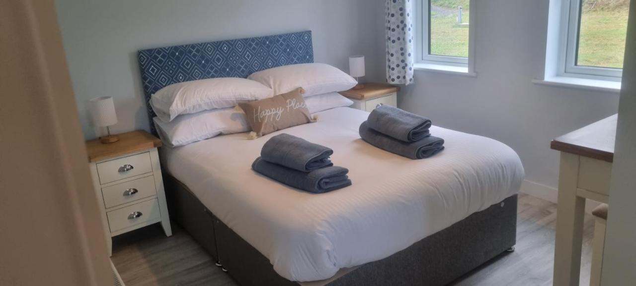 Peacock - Sleeps 4 - 2 Bedrooms *