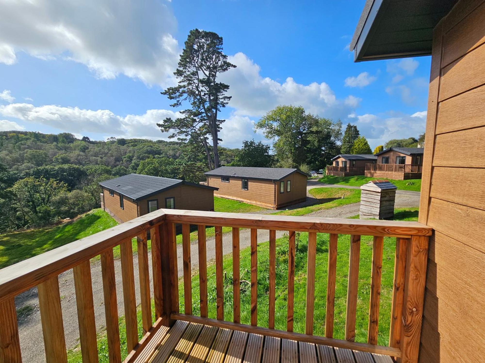 Peacock - Sleeps 4 - 2 Bedrooms *