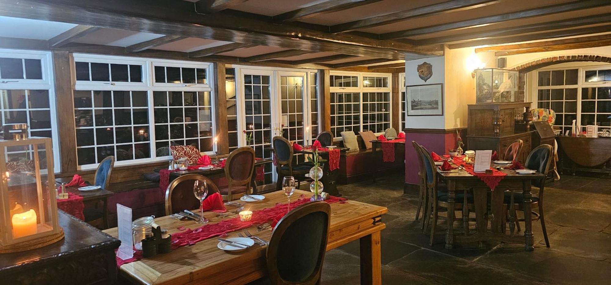 Peacock - Sleeps 4 - 2 Bedrooms * Looe