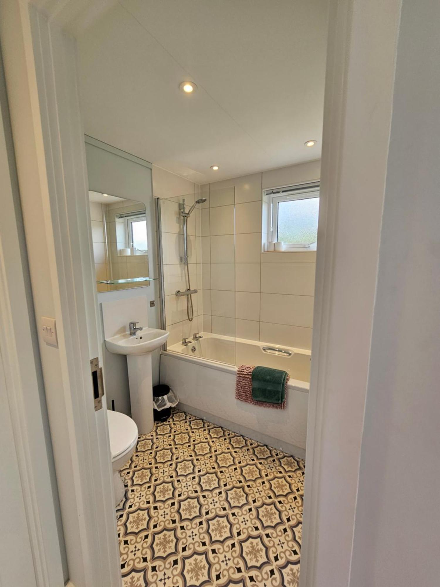 Peacock - Sleeps 4 - 2 Bedrooms * Looe
